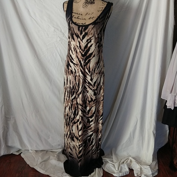 Roz & Ali Dresses & Skirts - Animal print slinky Maxi.  14